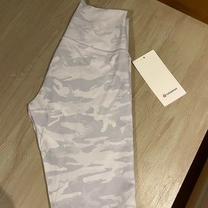Lululemon NWT white camo biker shorts